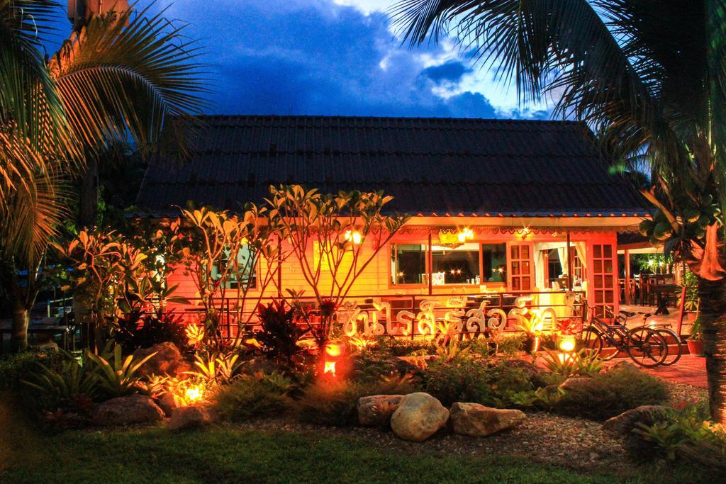 Sunrise Resort Bang Saphan Ngoại thất bức ảnh