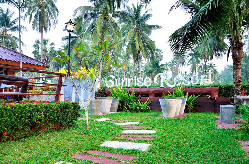 Sunrise Resort Bang Saphan Phòng bức ảnh